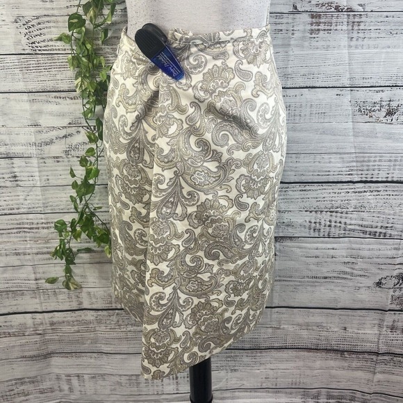 346 Brooks Brothers Skirt size 6 Ivory Gray Paisley Knee A Line Modest Preppy - Picture 12 of 13